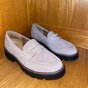House of Harlow Suede Gray Platform Loafers Size 7.5